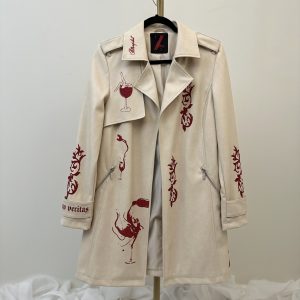 IN VINO VERITAS coat